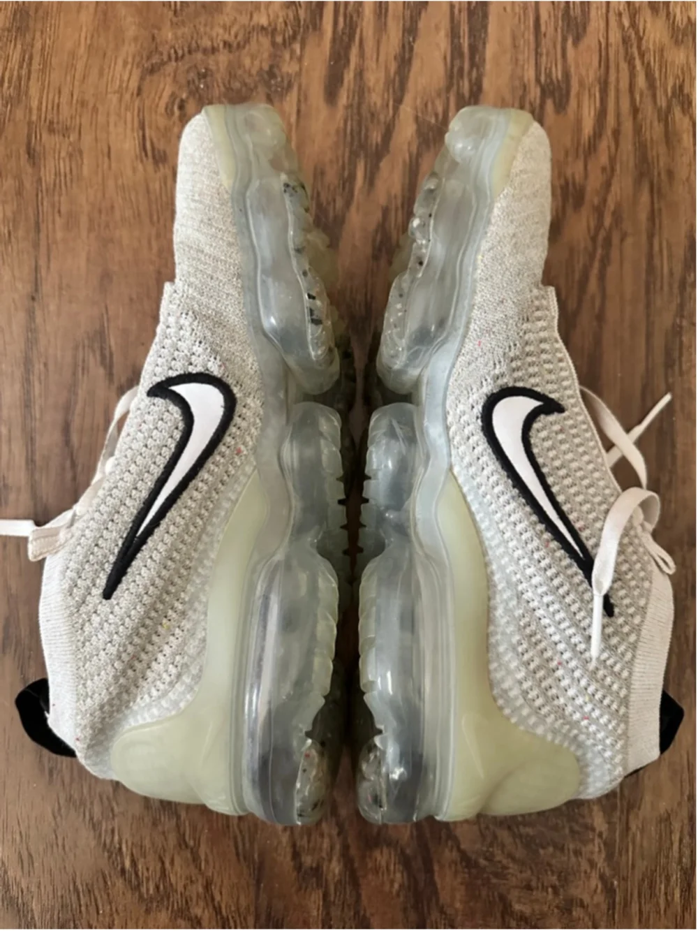 Nike Air VaporMax Flyknit 2021 White/Black Sneakers Women’s 8 / Youth 6.5Y